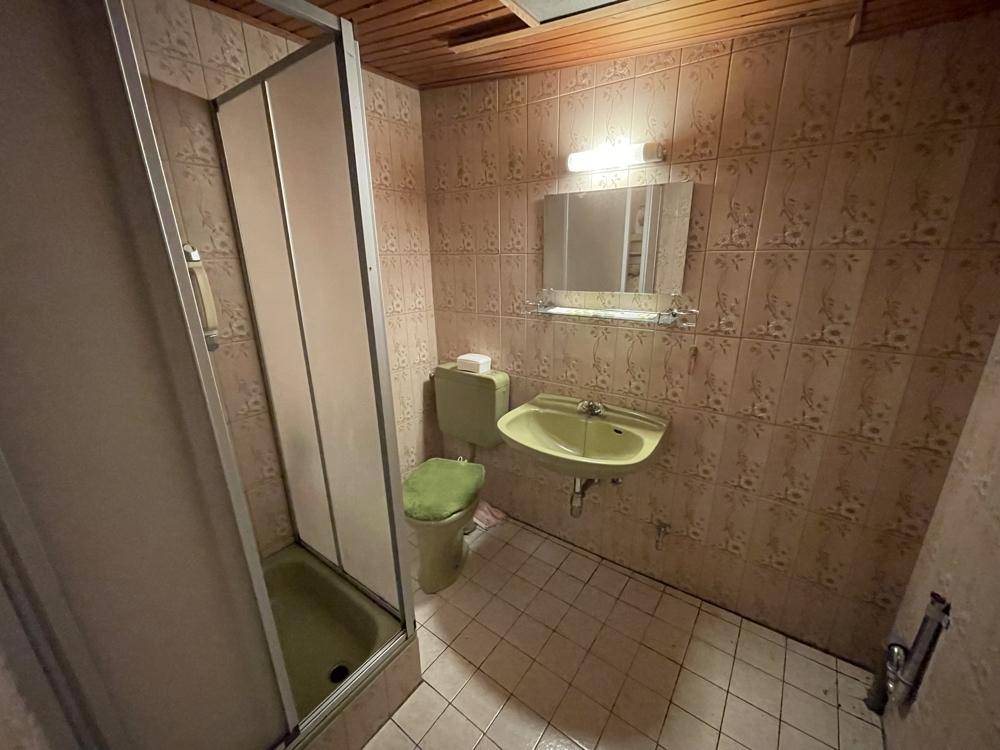 Haupthaus Bad im Anbau EG