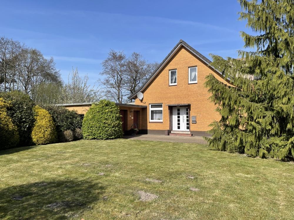 Vorgarten / Giebelseite