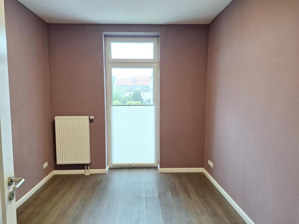 Arbeitszimmer mit kleinem Balkon