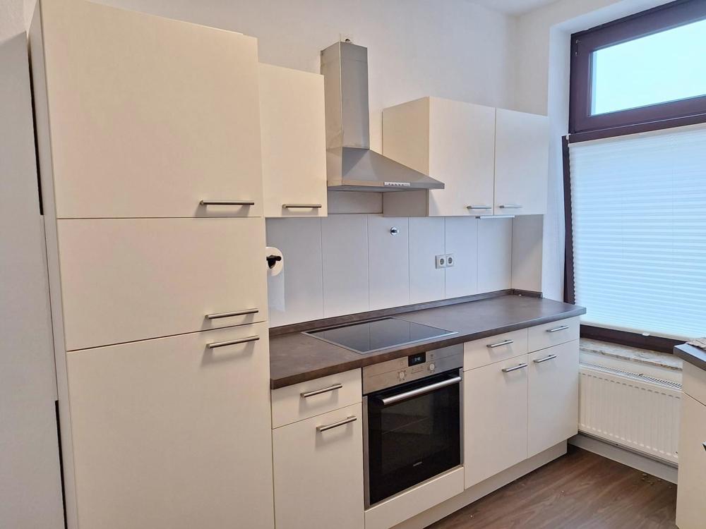 Küche mit Einbauküche