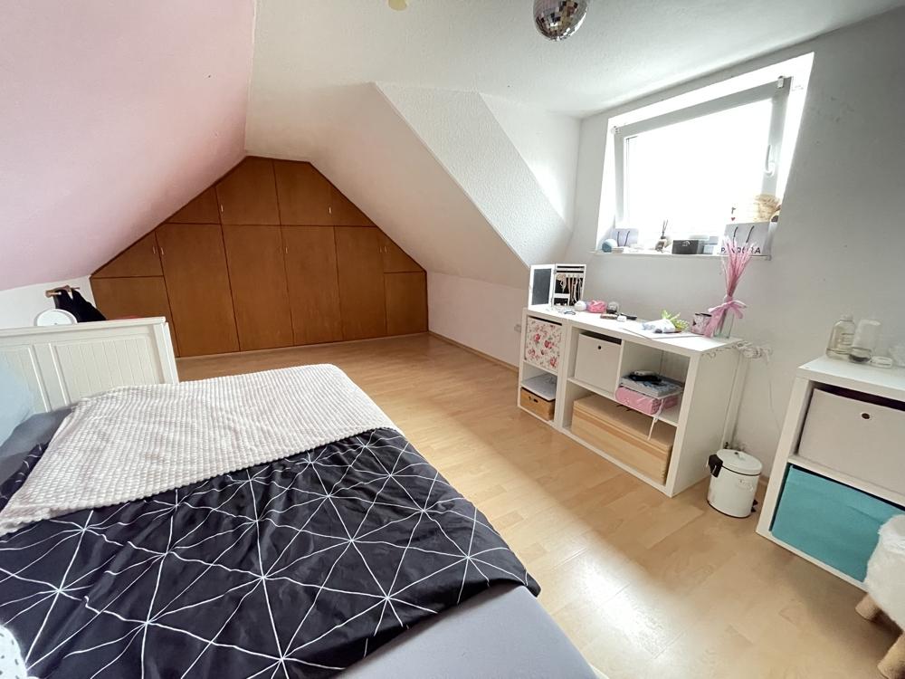 Schlafzimmer DG