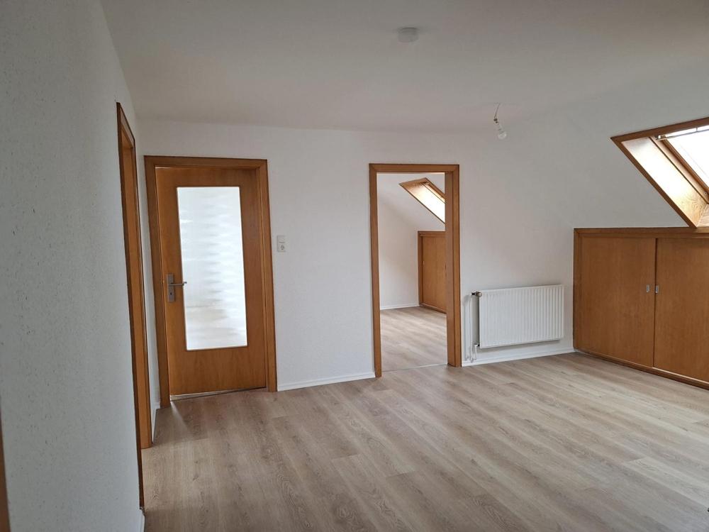 Frisch renovierte Oberwohnung - Photo 1