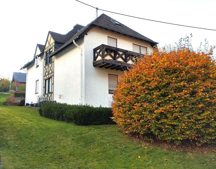 Seitenansicht von der Straße