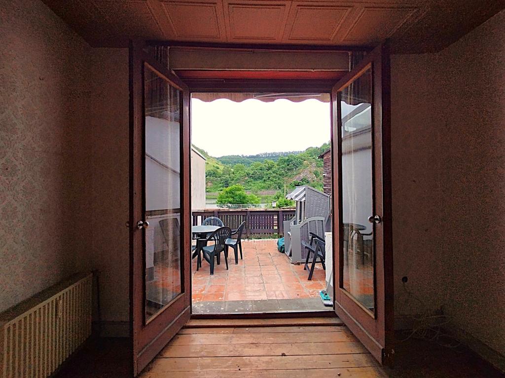 Terrasse mit Moselblick