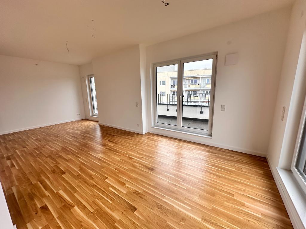 Helle Dachgeschosswohnung mit umliegende Dachterrasse! Berlin Köpenick - Foto 3