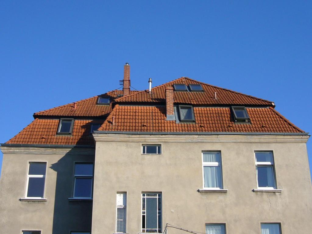 Altbau - 2 Zimmer - Dachgeschosswohnung in Falkensee-Finkenkrug bahnhofsnah - Photo 2