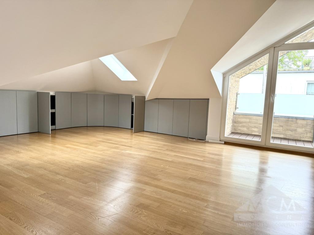 Herrliche Großwohnung mit riesigem Balkon, Skylineblick, Kamin, inkl. Doppelgarage u. v. m. - Photo 2