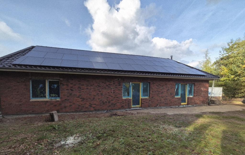 Bungalow mit PV-Anlage und Wärmepumpe in Holm-Seppensen - Photo 3