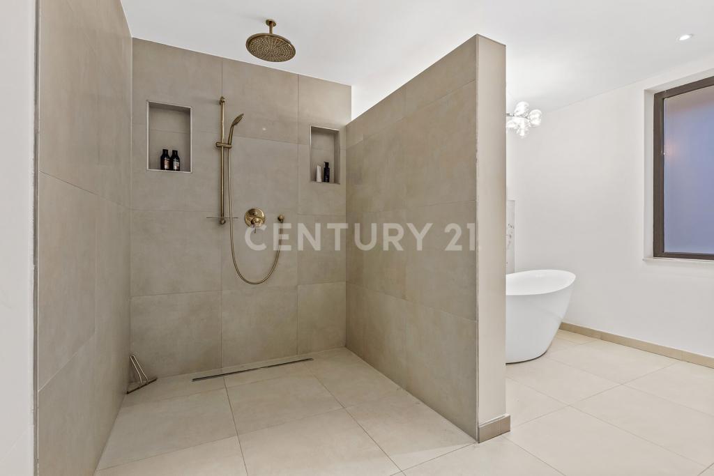 großzügige "WALK-IN" Dusche - Wohnung 4 -