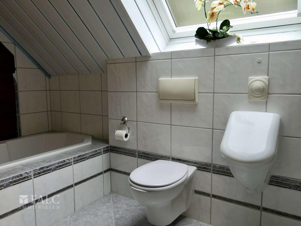 2. OG: Badezimmer 1