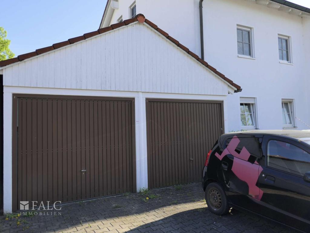 Garage(links)Stellplatz davor inklusive