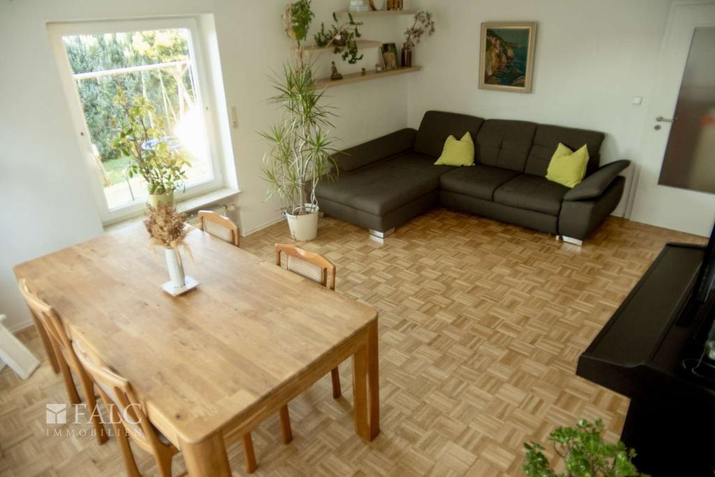 Wohnzimmer Wohnung EG