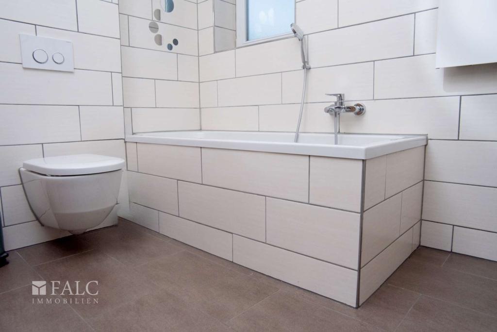 Badewanne Wohnung EG