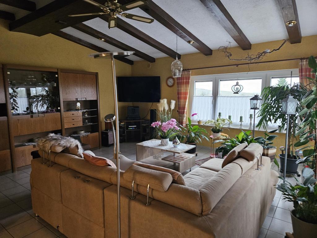 Schöne große 5 ZKB Wohnung in Stennweiler - Foto 1