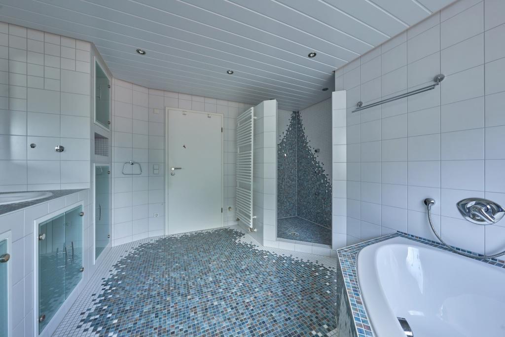 Badezimmer EG