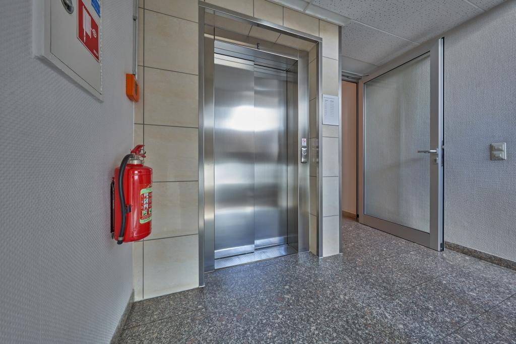 Erneuerter Aufzug
