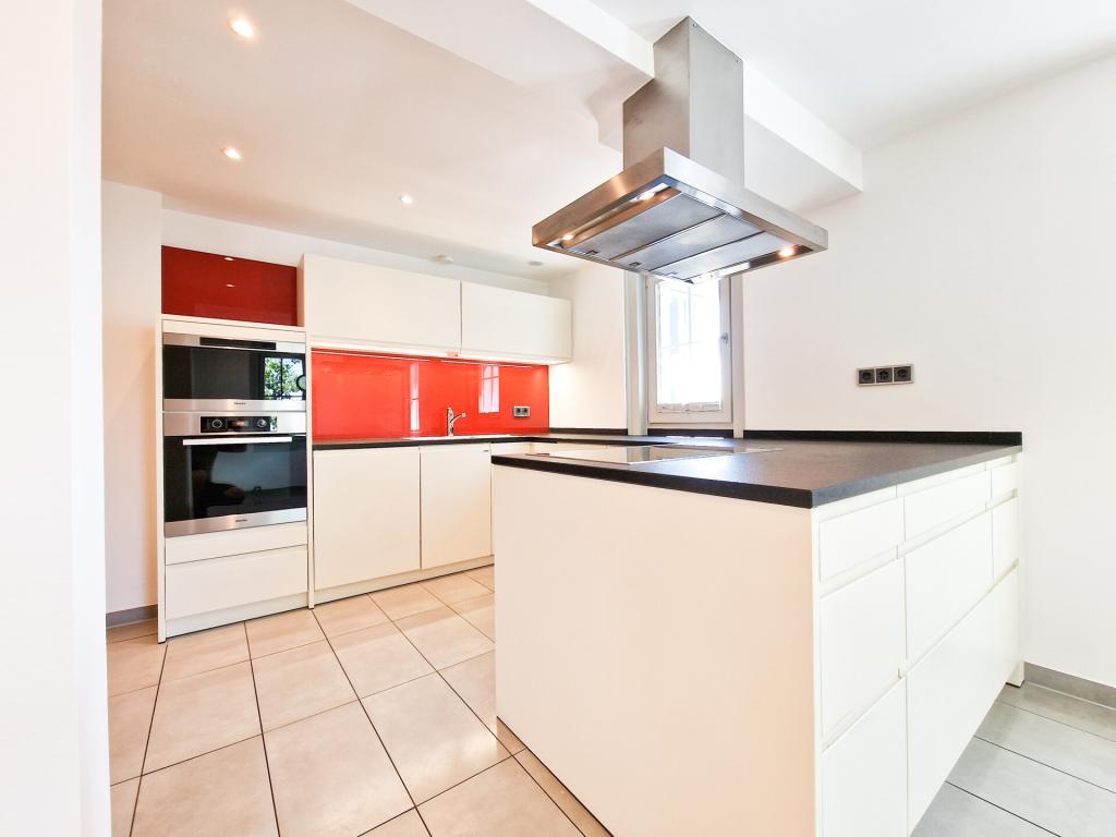Luxuriöse 2 Zimmer Wohnung in begehrter Innenstadtlage in Groß-Umstadt *provisionsfrei* - Photo 4
