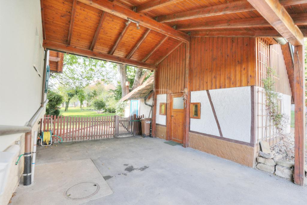 Carport und Zugang Garten