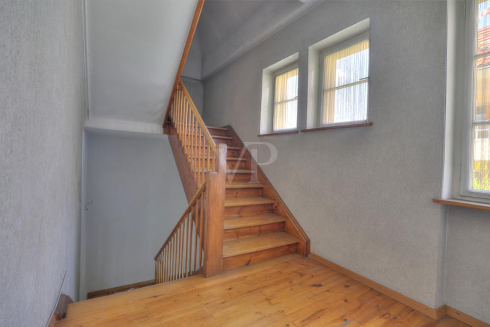 Treppenhaus DG-Wohnung