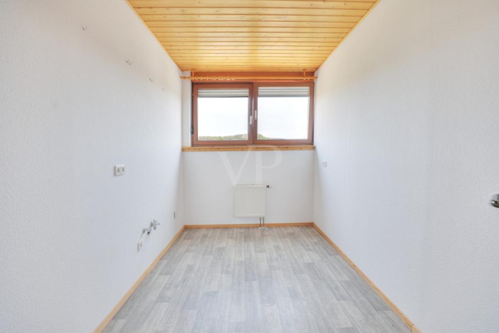 Gästezimmer / mögliche Küche OG