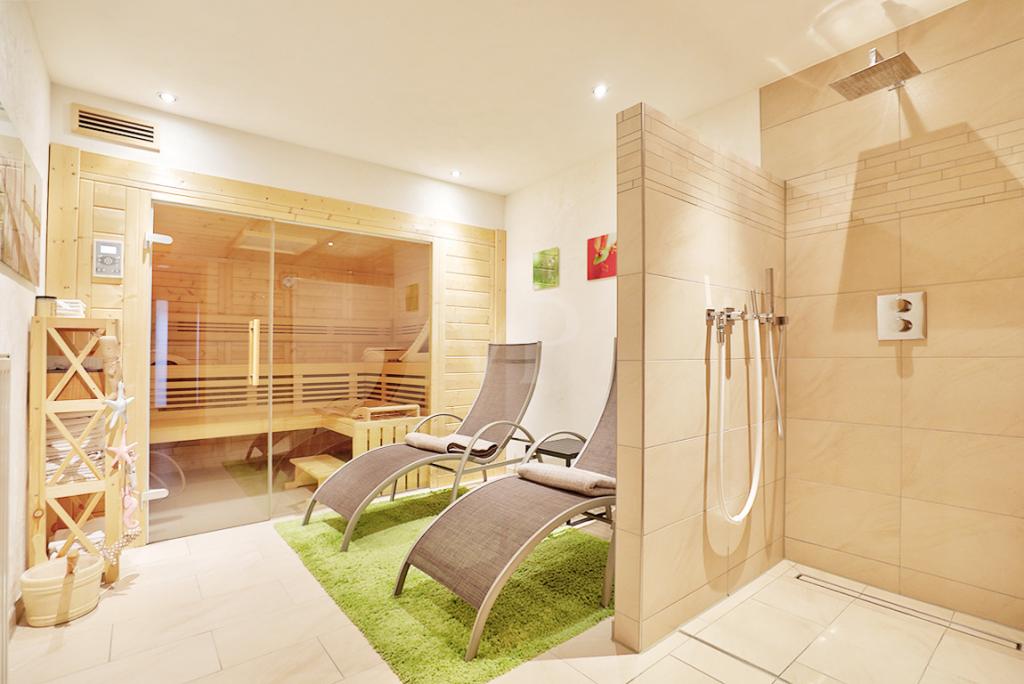 Sauna + Duschbereich UG