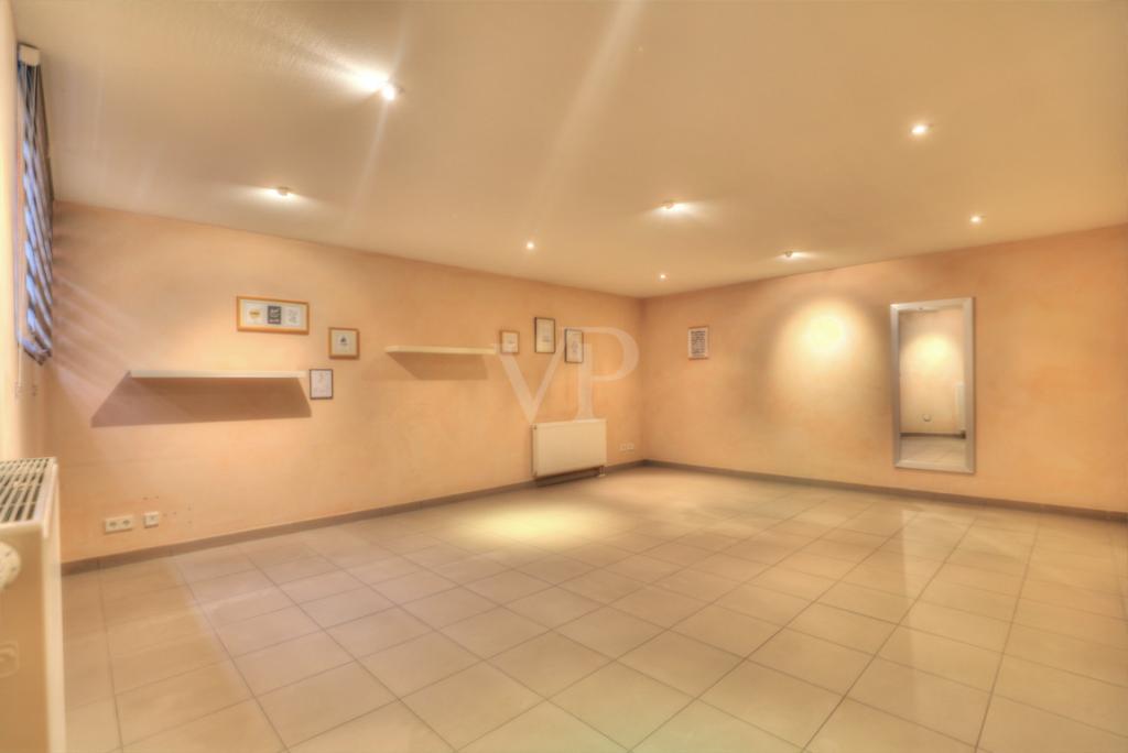Büro UG