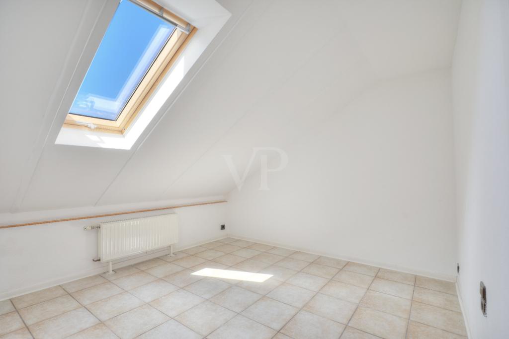 Schlafzimmer DG