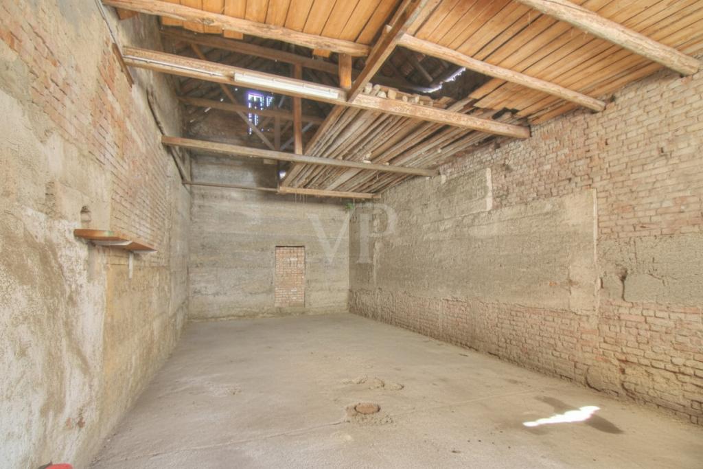 Scheune / Garage