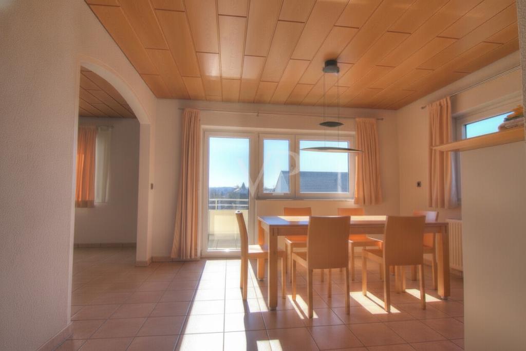 Balkon, Garten, Kachelofen & Fußbodenheizung – komfortabel und energieeffizient wohnen - Photo 2
