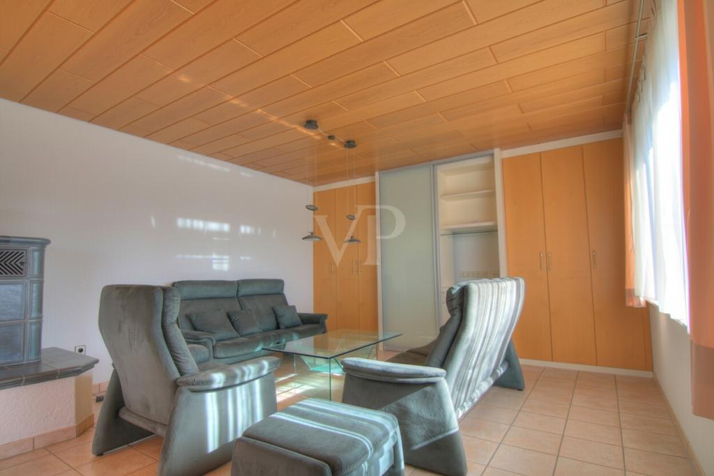 Balkon, Garten, Kachelofen & Fußbodenheizung – komfortabel und energieeffizient wohnen - Photo 1