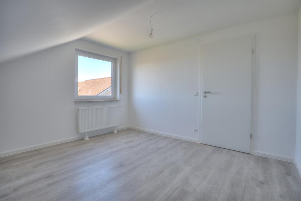Renovierter Wohntraum mit Loggia und freiem Blick ins Grüne - Photo 5