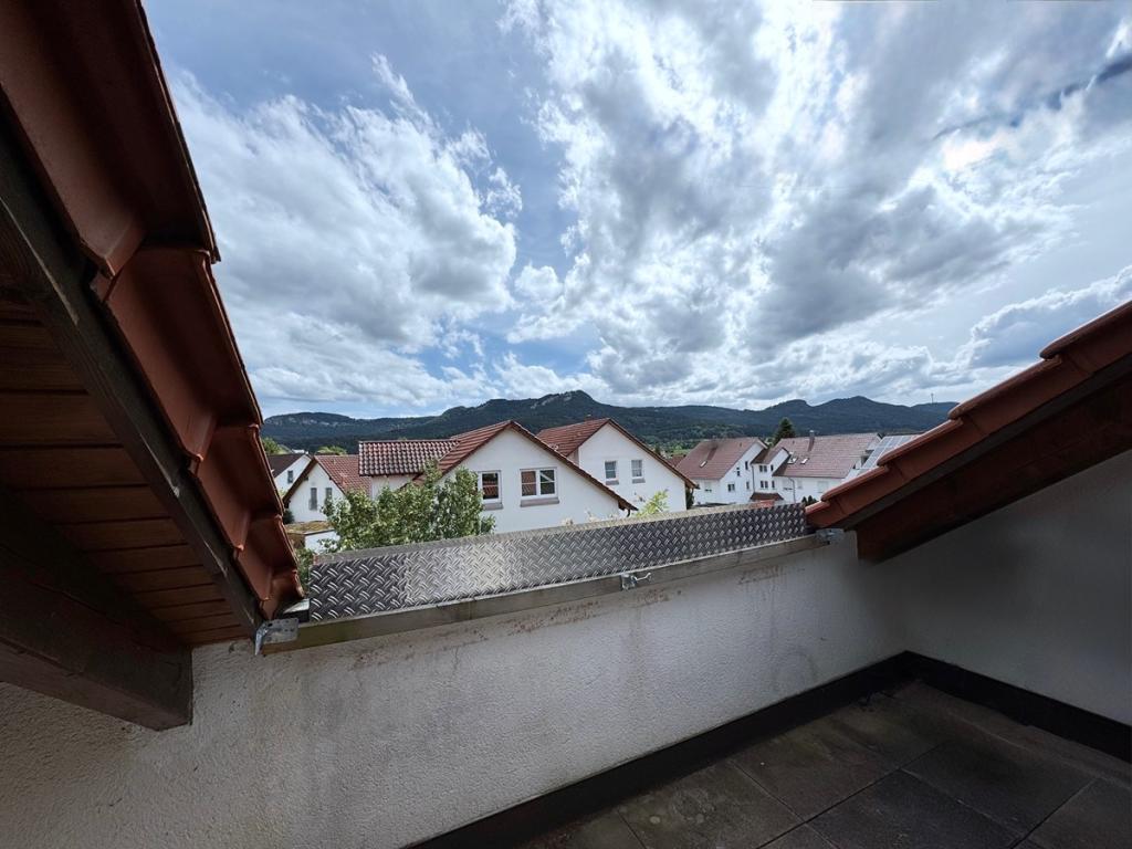 Schöne Dachgeschosswohnung ab 01.08.26 frei - Foto 4