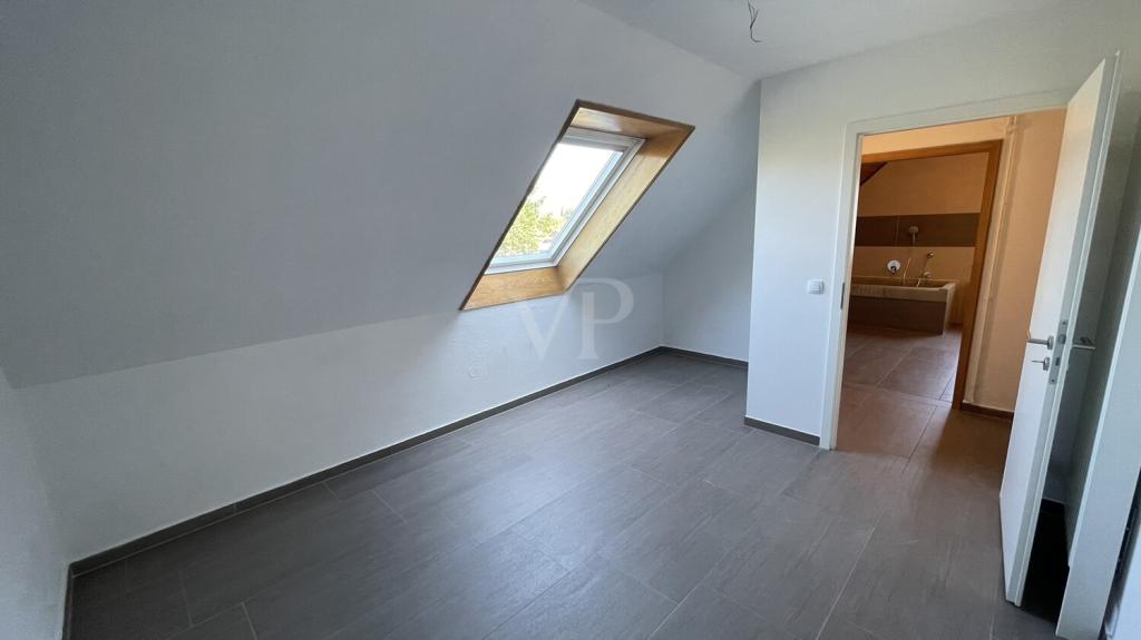 ö Schlafzimmer OG