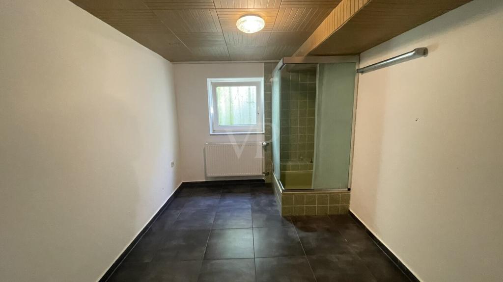 ö Badezimmer UG