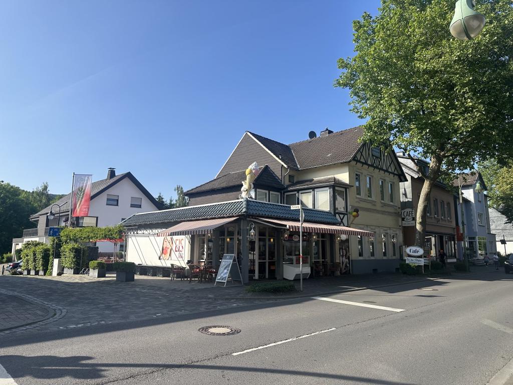 Straßenansicht