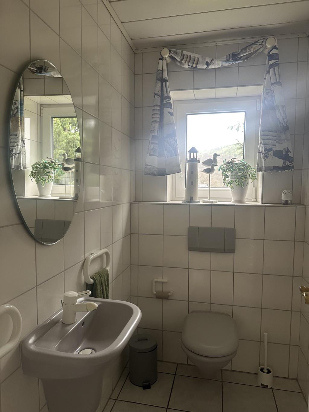 Gäste-WC Einheit 2