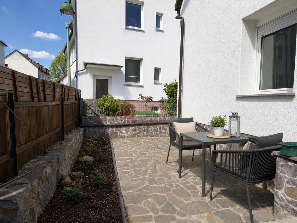 Top!! Kleines Haus auf 2 Etagen mit Dachterrasse und Vorgarten - Foto 1