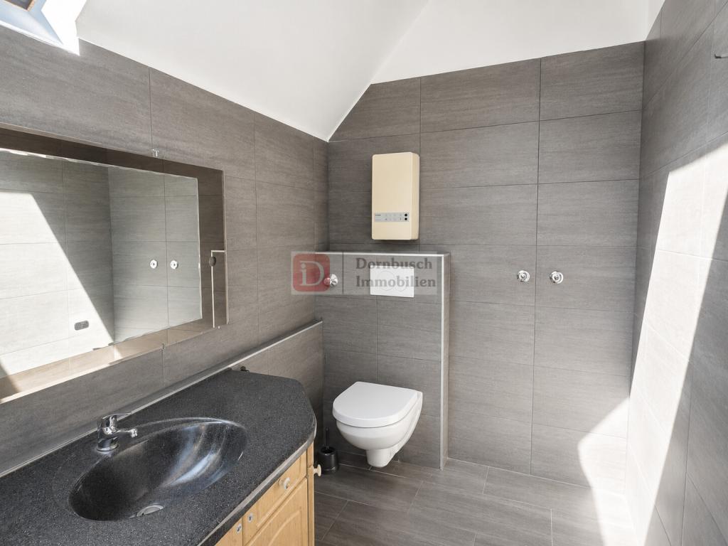 Top!! Kleine Doppelhaushälfte auf 2 Etagen mit Balkon - Foto 3