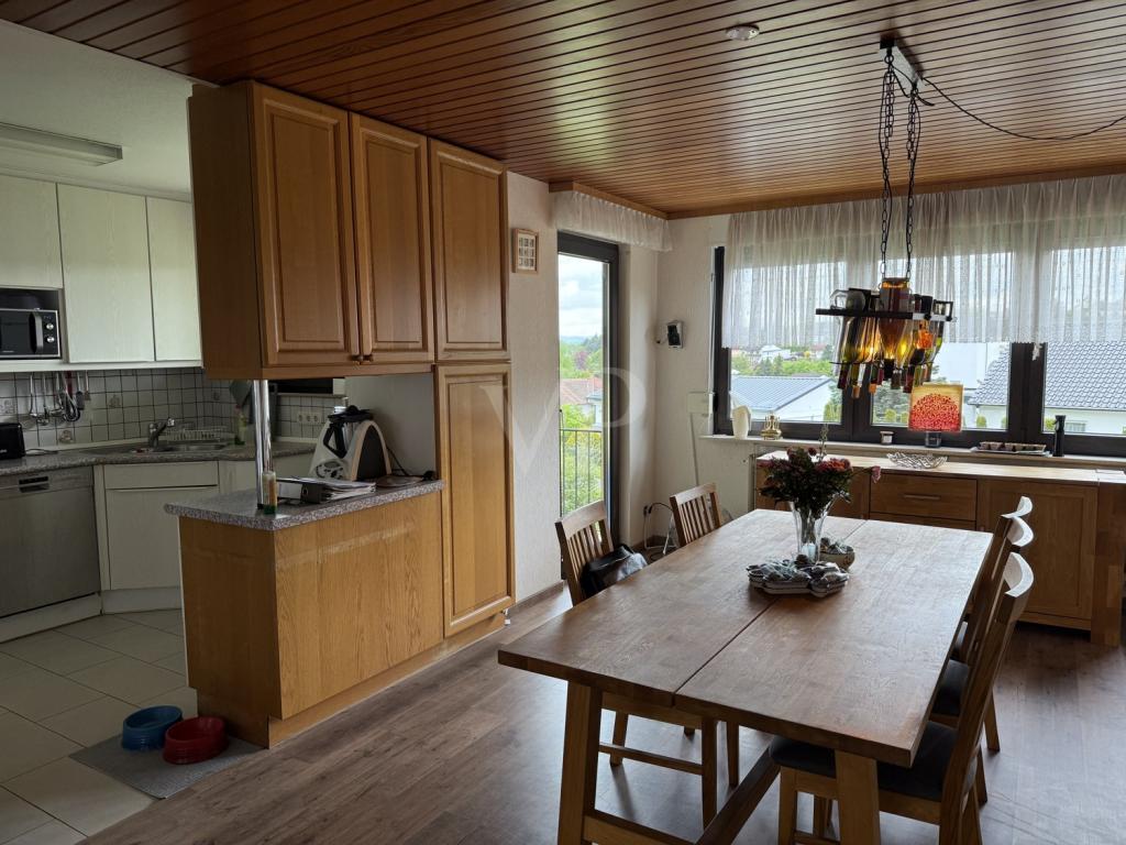 EG-Blick in Ess-u. Küchenbereich