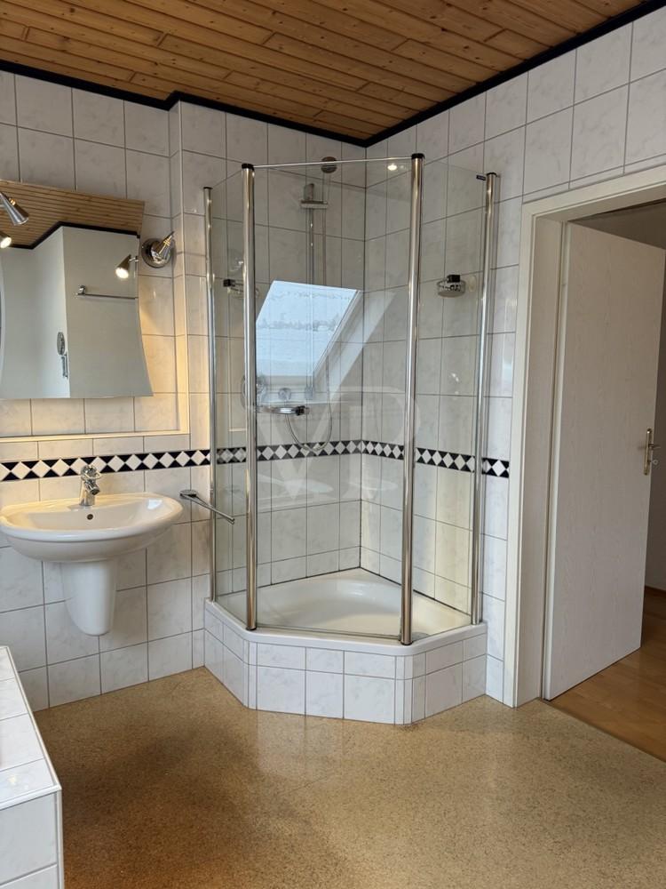 OG-Tageslicht-Badezimmer (2)
