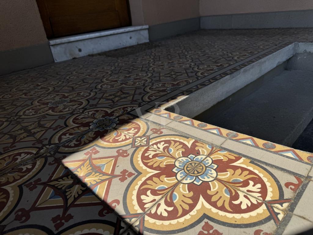 Haupteingang-Mettlacher Mosaikplatten