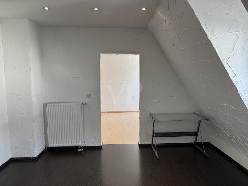 Charmante Altbauwohnung mit EBK, kleiner Terrasse & PKW-Stellplatz mitten in Idar!!! - Photo 3