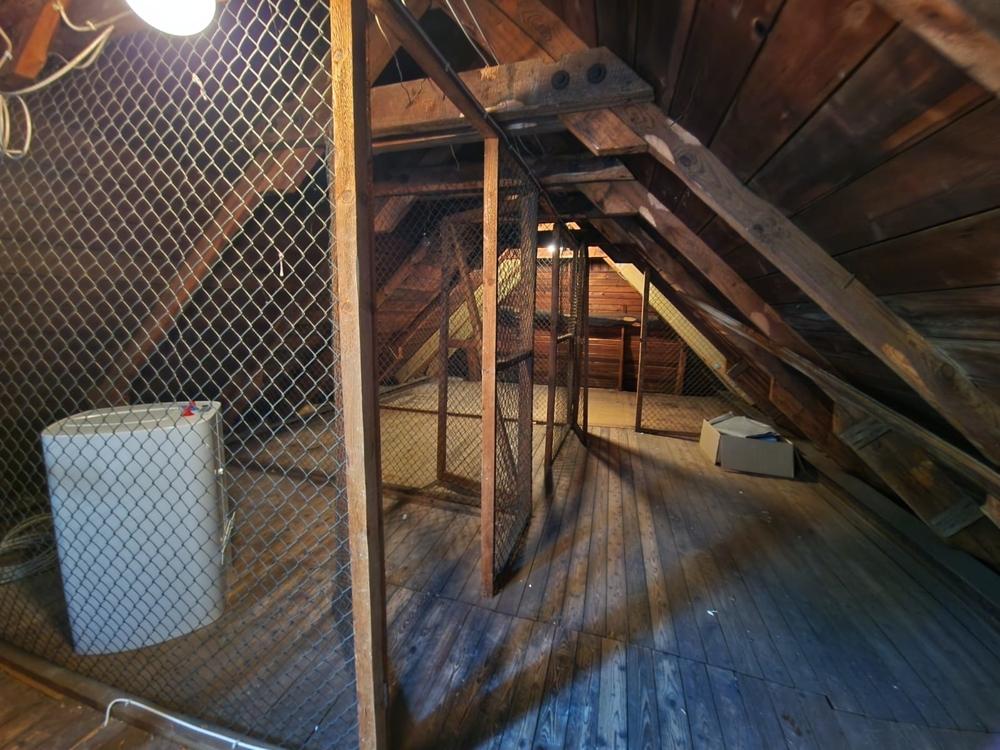 Dachboden RIESIG nur für die Wohnung alleine