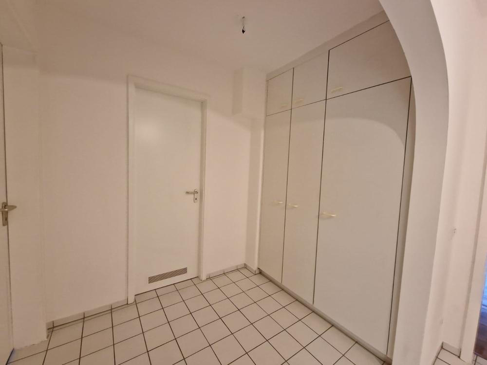 Flur mit Einbauschrank