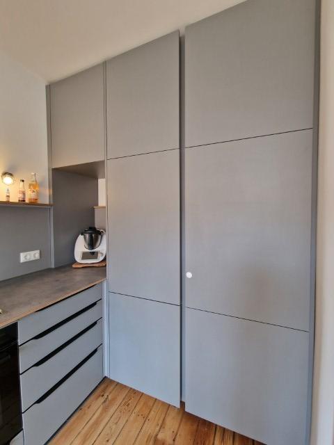* Modern * Wohnküche * Superhell * Hohe Decken & Dielenboden * Balkon * - Foto 4