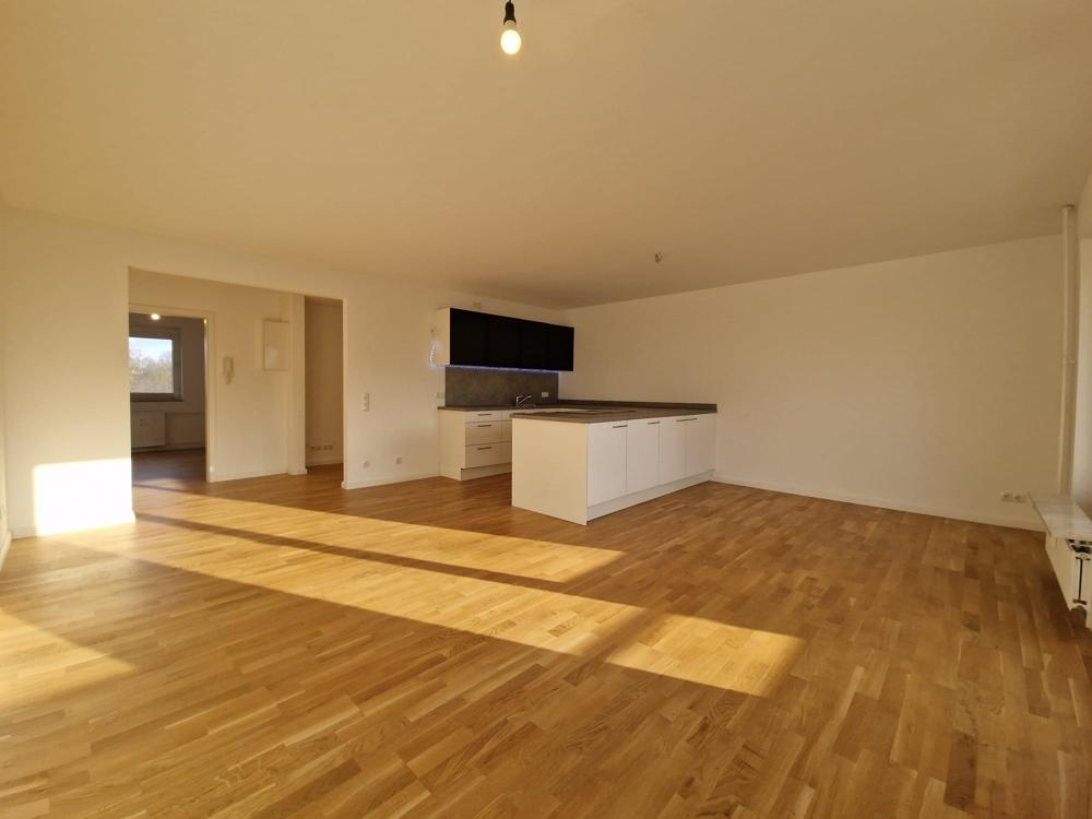 *Topmodernisiert, sonniger Balkon & Blick ins Grüne * zentrales Hummelsbüttel* - Photo 3