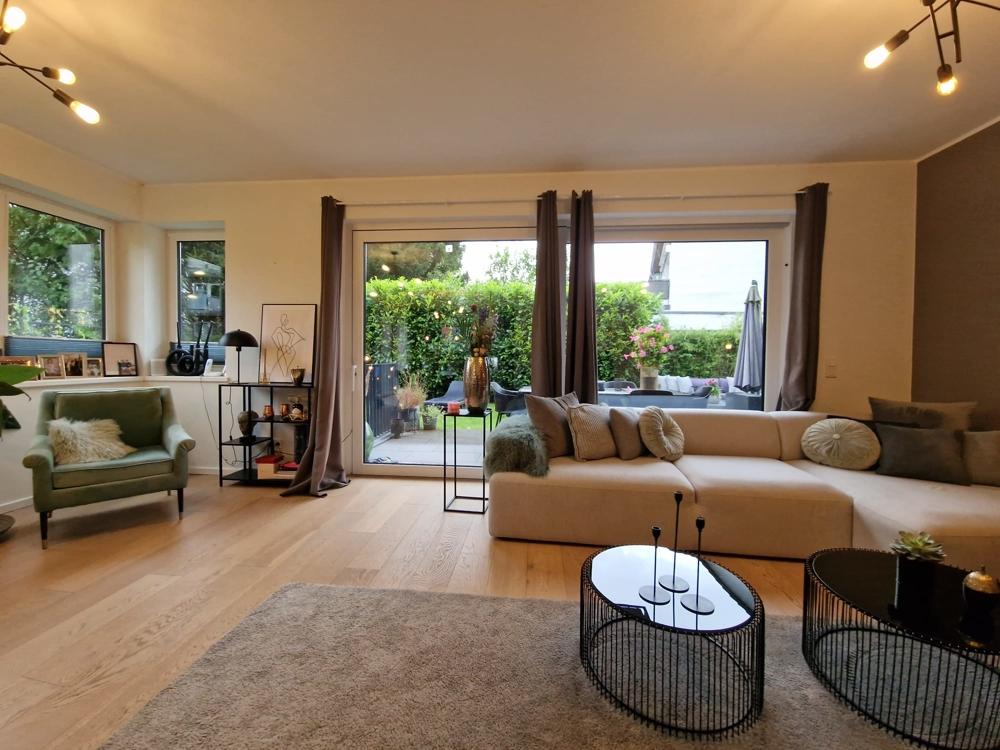 *Traumhaus Wellingsbüttel* 180 m² Wohn-/Nutzfläche - ruhig in 2. Reihe wohnen!* - Foto 1