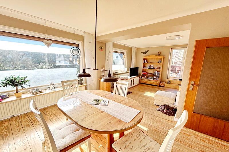 Wohn- und Esszimmerblick