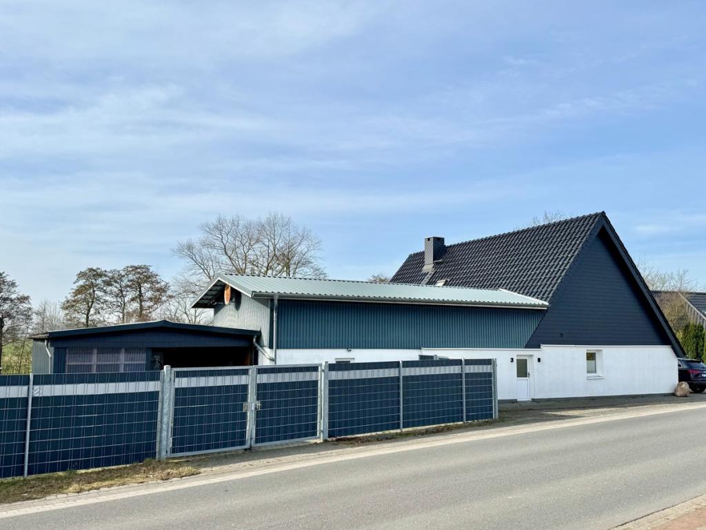 Blick auf das Anwesen