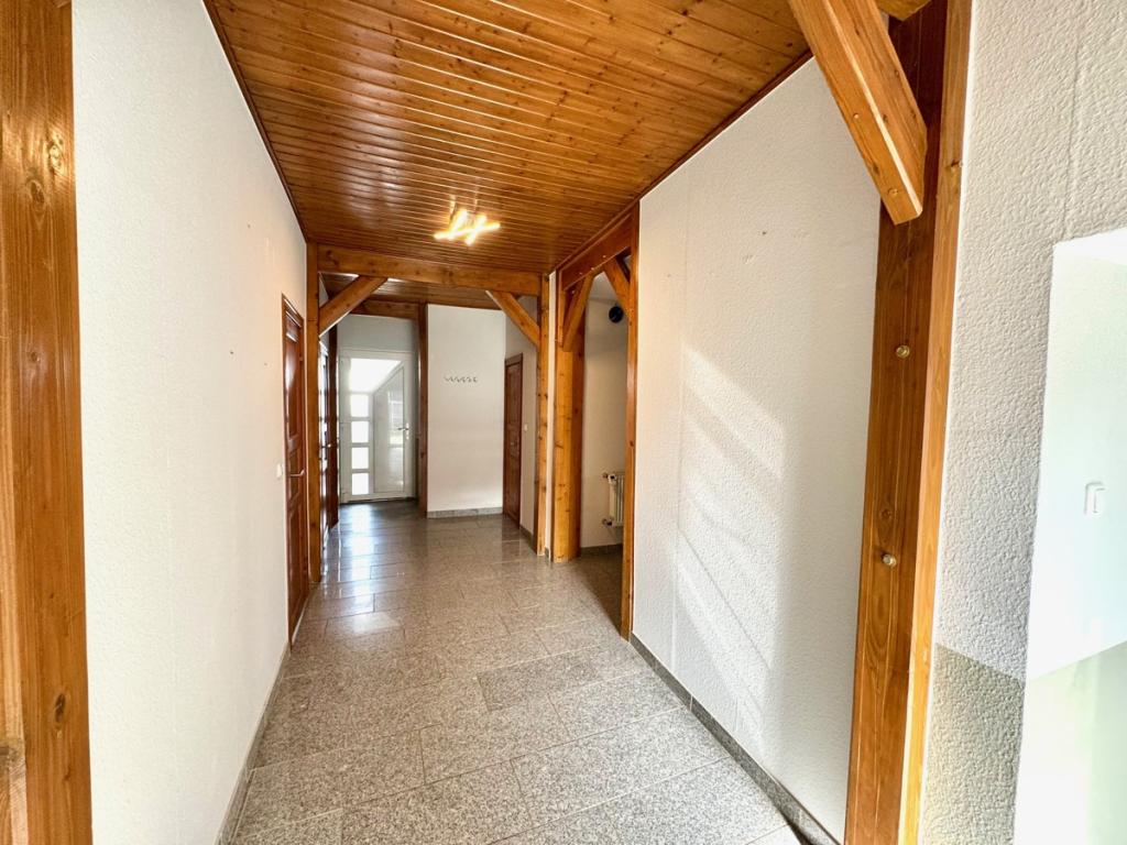Geräumiger Flur im Erdgeschoss